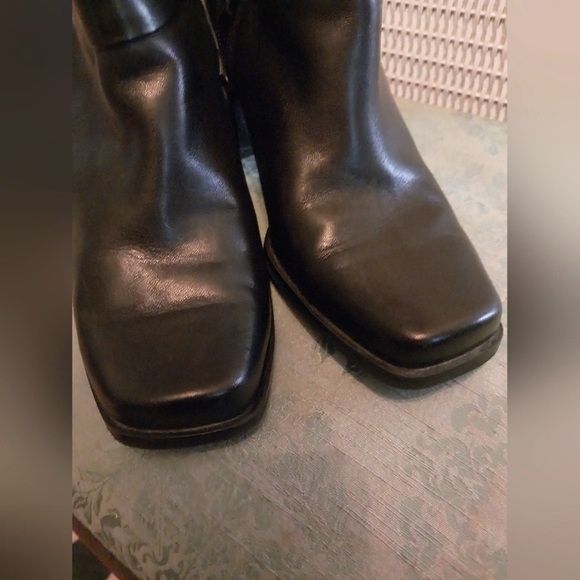 Ankle Heel Booties - Black colored - Picture 8 of 9